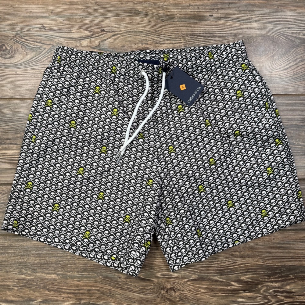 Collars & Co Men Size Medium Swim Trunks Black Skull Crossbones High Voltage NWT